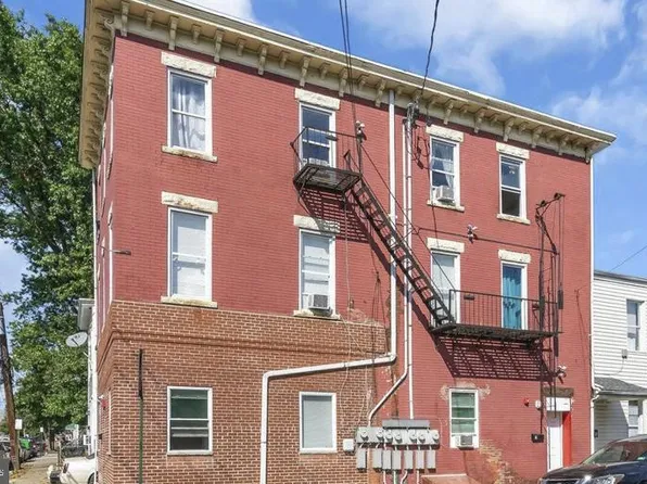 724 Division St, Trenton, NJ 08611