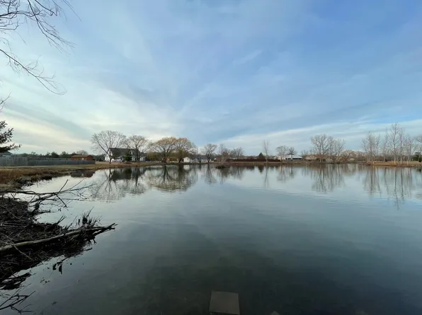 38 Nightingale Cir, Camargo, IL 61919