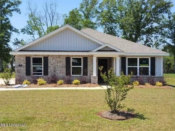 34 Kings Crossing Dr #Wrvrjn, Lucedale, MS 39452