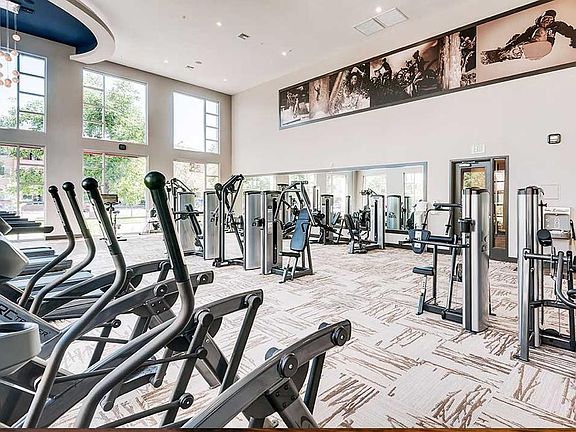 2nd image of 300 S Jackson St #601