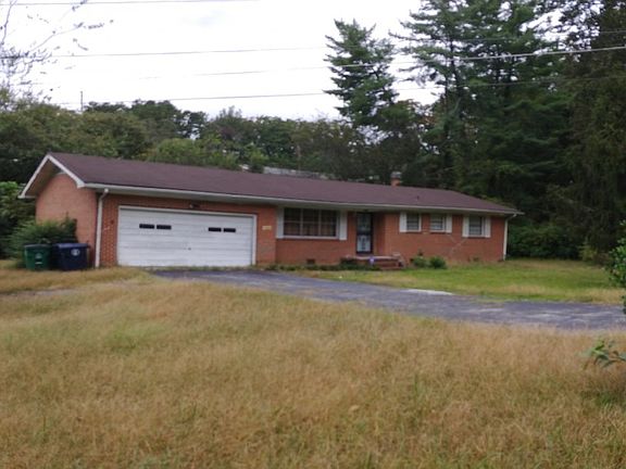 3rd image of 1103 Hillsboro Dr