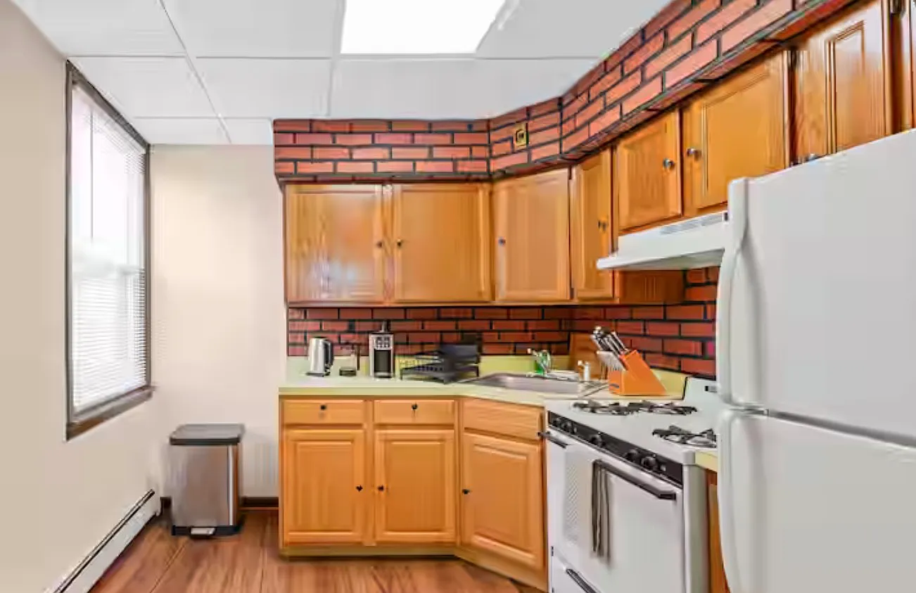 1 bed, 700 sqft, $1,900 — Photo 4