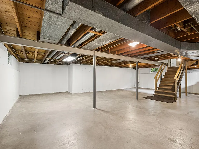 805 N Mitchell Ave — Photo 12