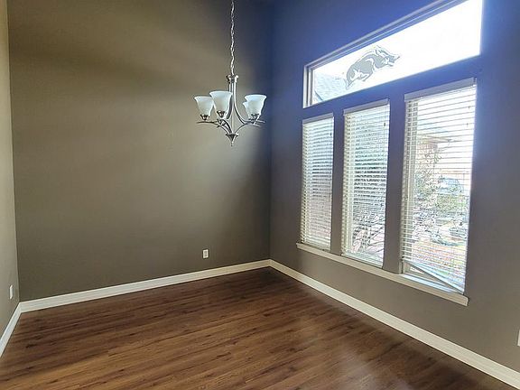 5th image of 2577 N Shadow Crest Dr