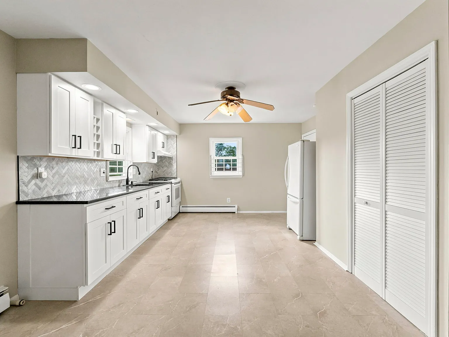 2 bed, $2,500 — Photo 2