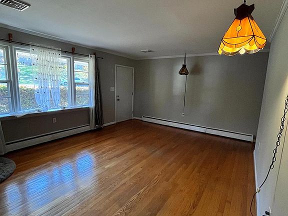 5th image of 13128 Manor Dr