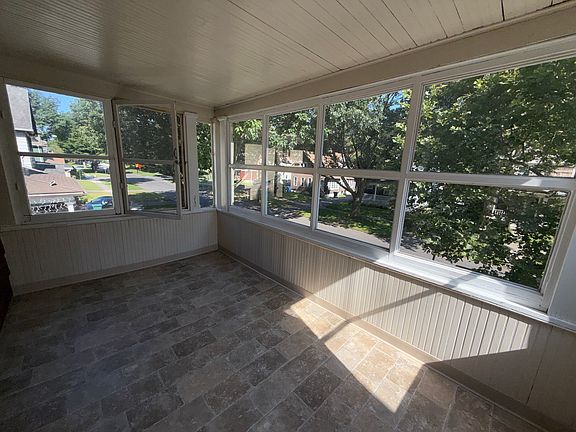 5th image of 325-327 Grand Ave #325