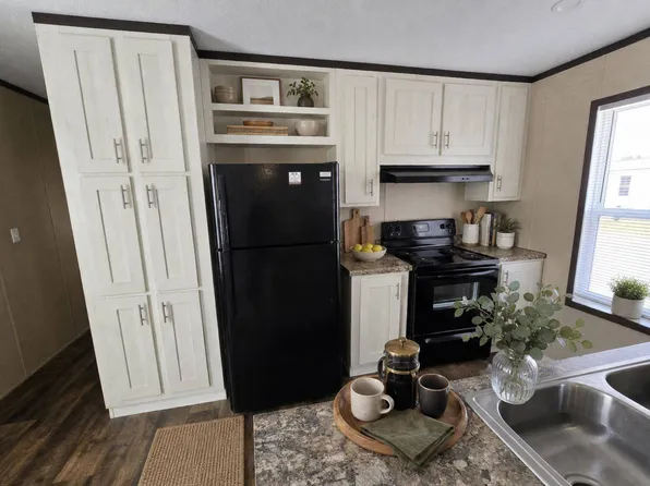 1001 E Macarthur Rd Lot 91, Wichita, KS 67216