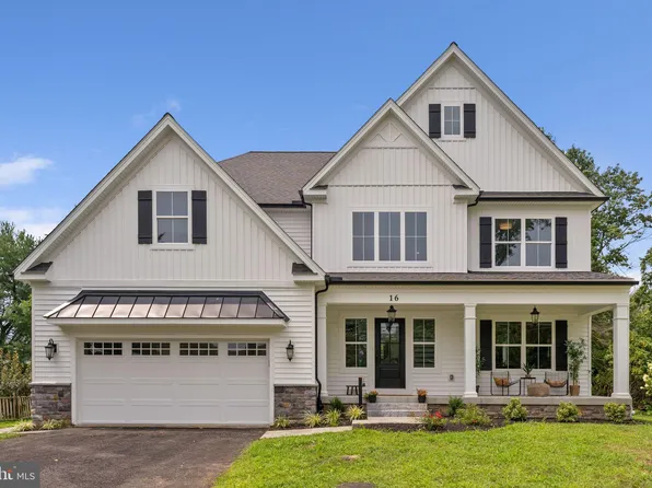 16 Lloyd Ave, Malvern, PA 19355