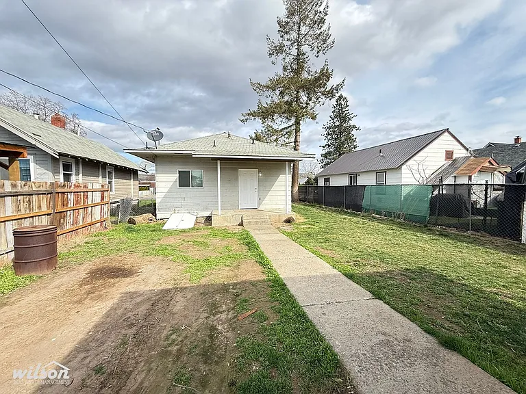 1112 Jefferson Ave — Photo 12