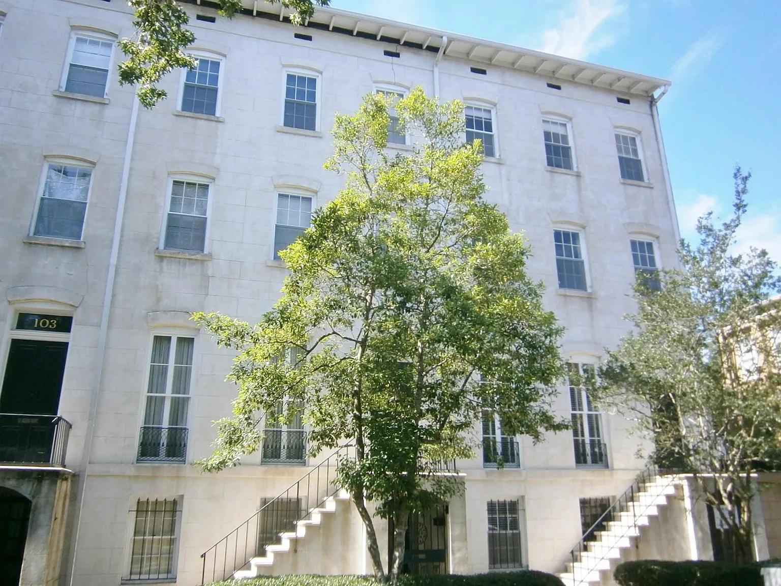 1 bed, 800 sqft, $2,100 — Photo 3