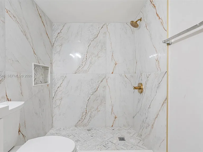 1000 W Horatio St #114 — Photo 26