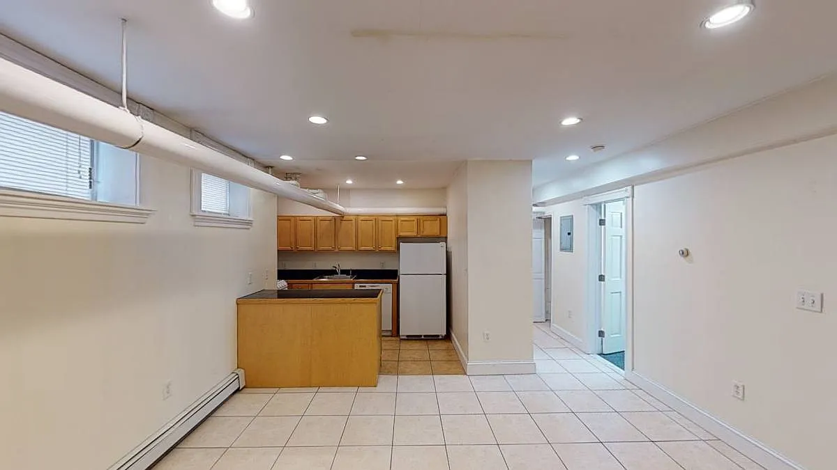 33 Walbridge St — Photo 1