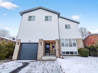 96 Invergordon Ave, Toronto, ON M1S 2Z2