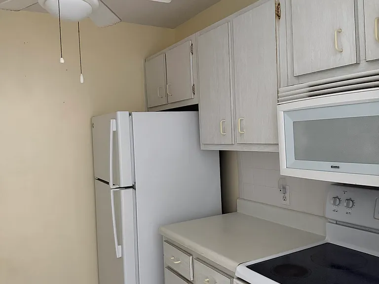 8555 112th St #106 — Photo 3