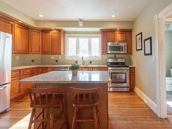 2nd image of 35 Wolcott Ave