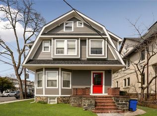411 W 261st St, Bronx, NY 10471
