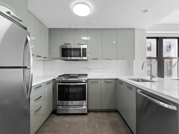 310 Clarkson Avenue image 1 of 16