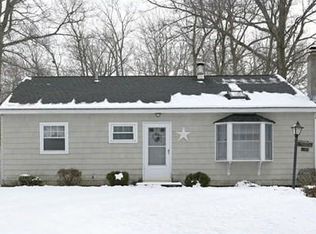 35 Colonial Dr, Holden, MA 01520