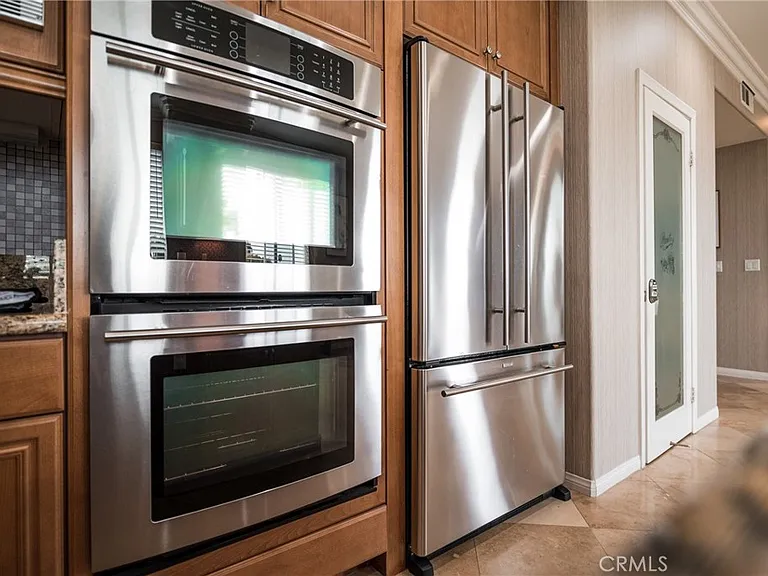 1688 Crest View Pl — Photo 42