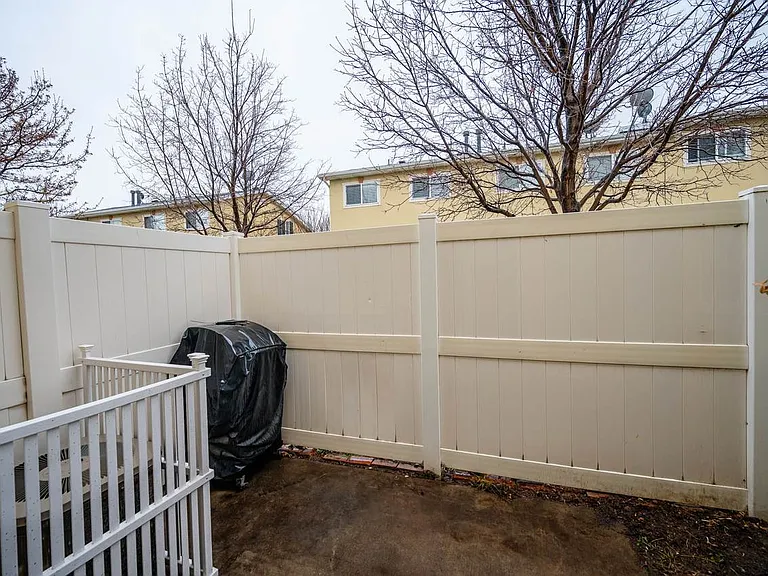 4727 W Mona Ln — Photo 12