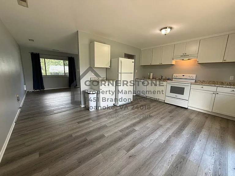 1446 Antrim St — Photo 3