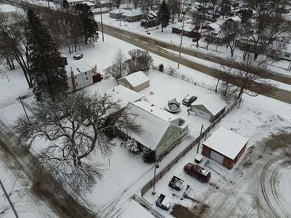 5th image of 27 18th St SE