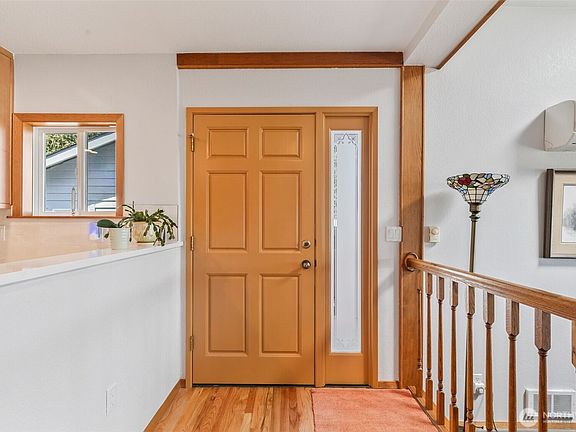 5th image of 1207 Creso Road S