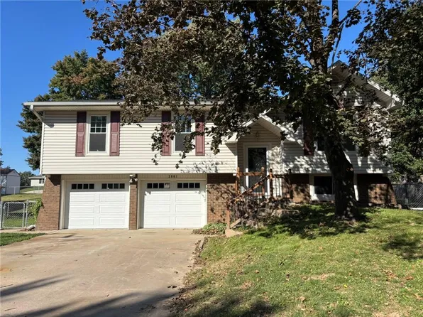 3001 Dover St, Saint Joseph, MO 64506