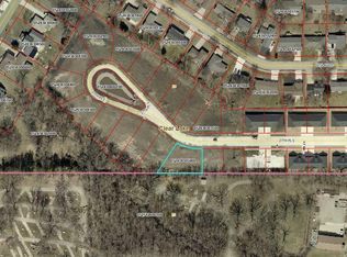 309 27th Ave S, Clear Lake, IA 50428