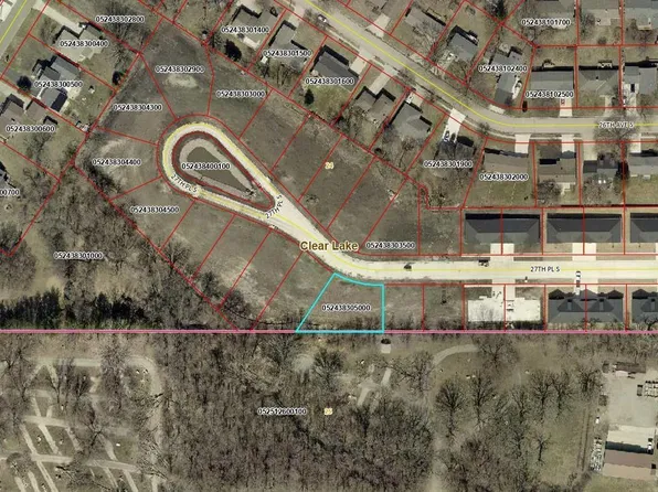 309 27th Ave S, Clear Lake, IA 50428