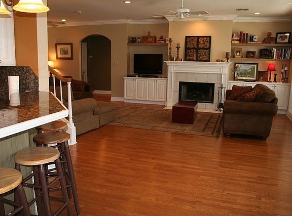 4th image of 414 Hale Dr