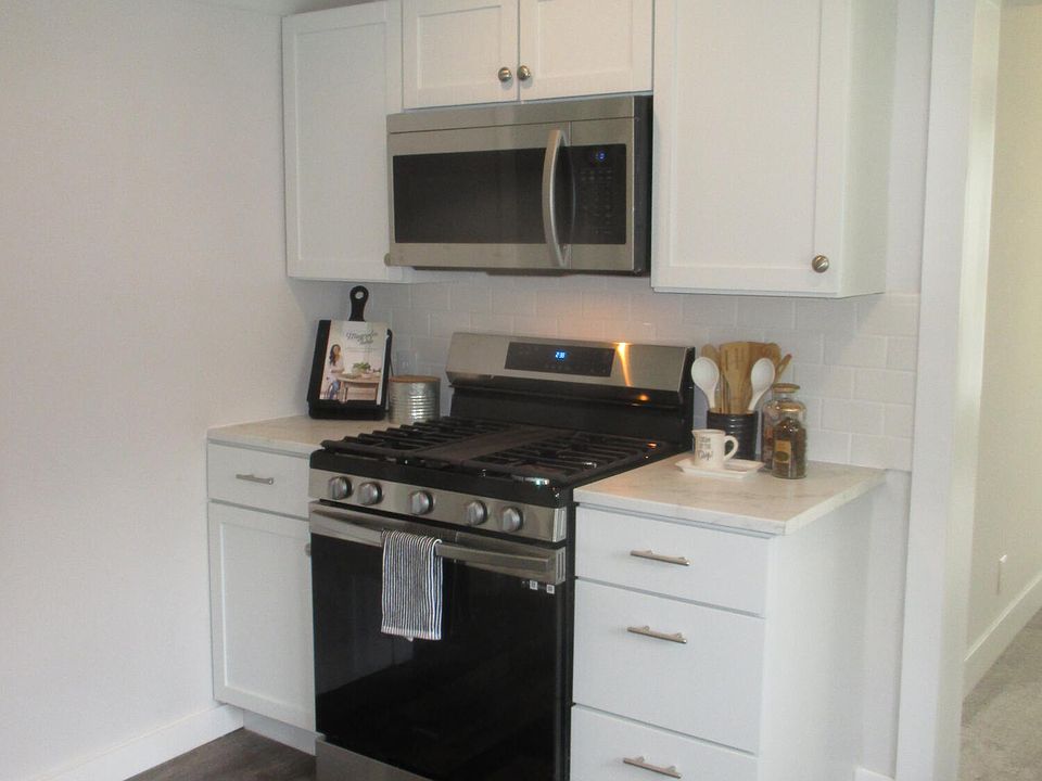 127 E North St, Tekonsha, MI 49092 Zillow