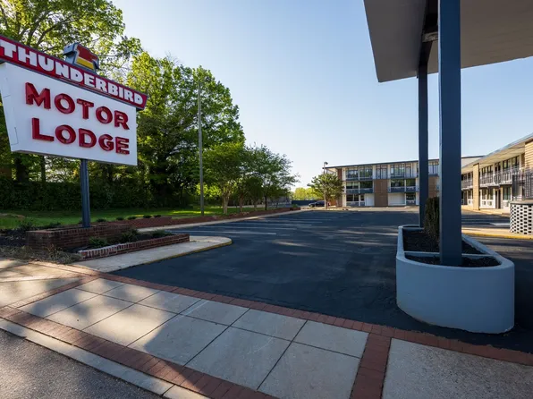 Calhoun Lofts & Thunderbird Flats, 402 N Main St #T216, Anderson, SC 29621