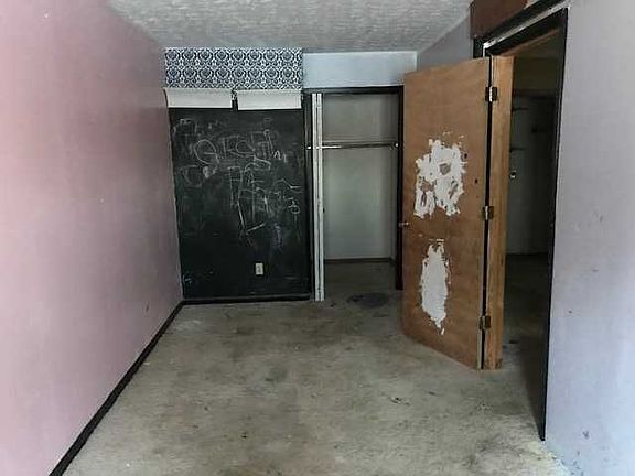 4th image of 221 Clarinet Blvd E #221