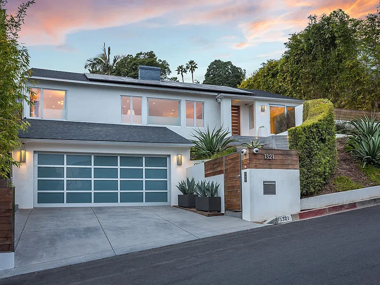 1321 Londonderry Pl — Photo 36