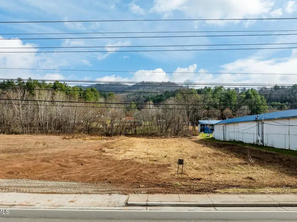 21 S Shady St, Mountain City, TN 37683