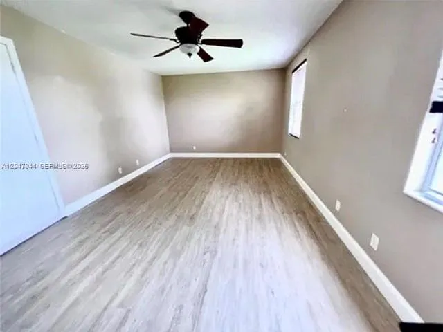 4 bed, 2.5 bath, $4,300 — Photo 4