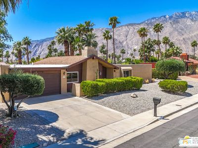 1081 E El Escudero, Palm Springs, CA, 92262