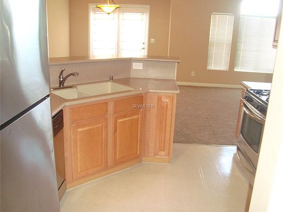 4th image of 10553 Petricola St Unit 101