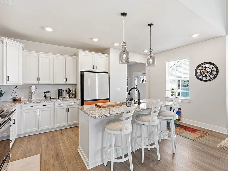 1615 Chelmsford Ct — Photo 10