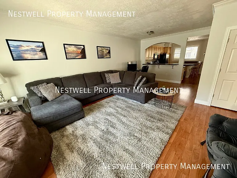 114 W Village Ln — Photo 3
