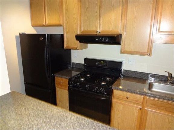 6824 Glenridge - Kitchen