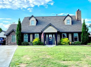 1825 Autumn Ct E, Prattville, AL 36066