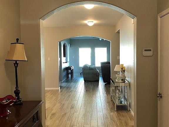 2nd image of 3901 Majestic Oak Ct