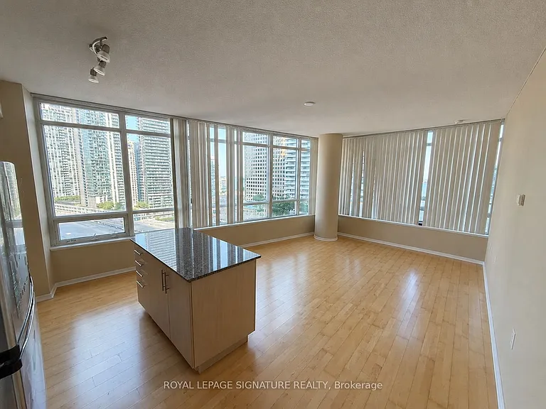65 Bremner Blvd #1310 — Photo 5