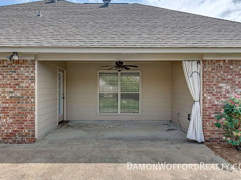 107 Emry Cv — Photo 10