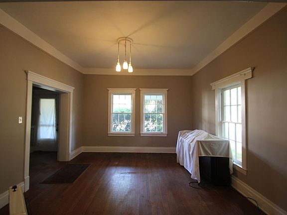 4th image of 46 Samuels Ave #1