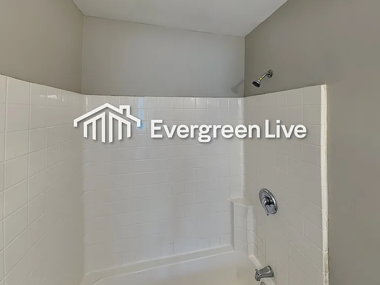 1381 Sharon St NW — Photo 18