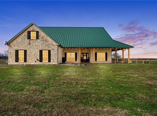 970 W Somers Ln, Axtell, TX 76624